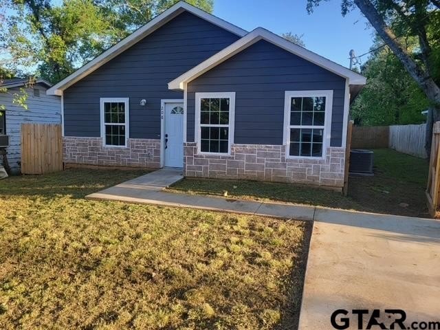 208 Lenox, Pittsburg, TX 75686, 3 Bedrooms Bedrooms, ,2 BathroomsBathrooms,Residential,For Sale,208 Lenox,25005592