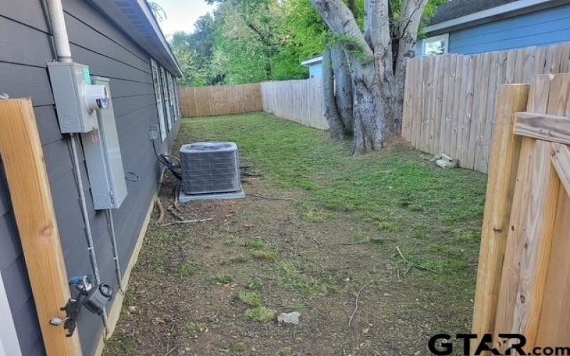 208 Lenox, Pittsburg, TX 75686, 3 Bedrooms Bedrooms, ,2 BathroomsBathrooms,Residential,For Sale,208 Lenox,25005592