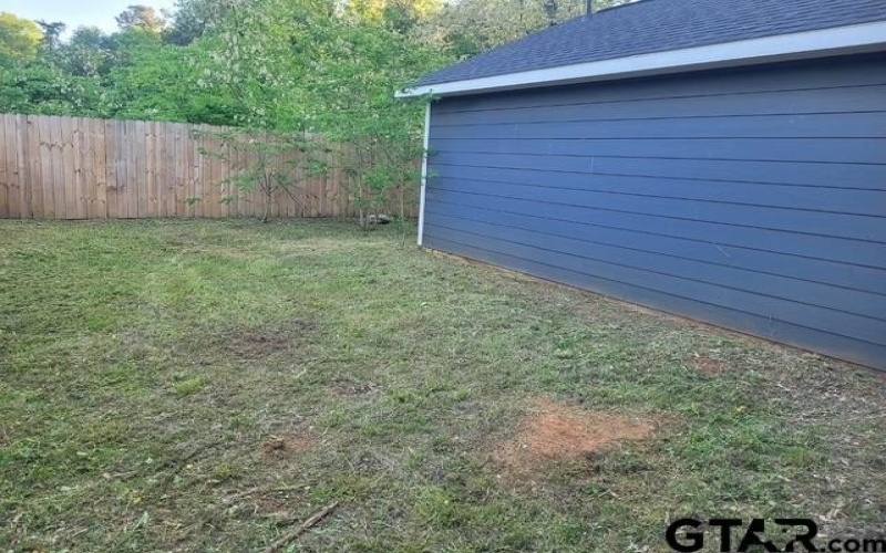 208 Lenox, Pittsburg, TX 75686, 3 Bedrooms Bedrooms, ,2 BathroomsBathrooms,Residential,For Sale,208 Lenox,25005592
