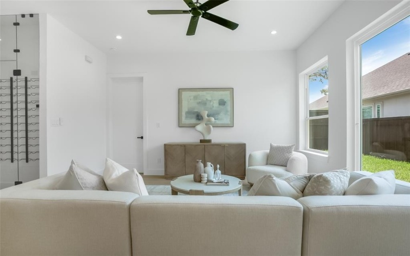 3629 Vilbig Road, Dallas, TX 75212, 4 Bedrooms Bedrooms, ,3 BathroomsBathrooms,Residential,For Sale,3629 Vilbig Road,0,21114370