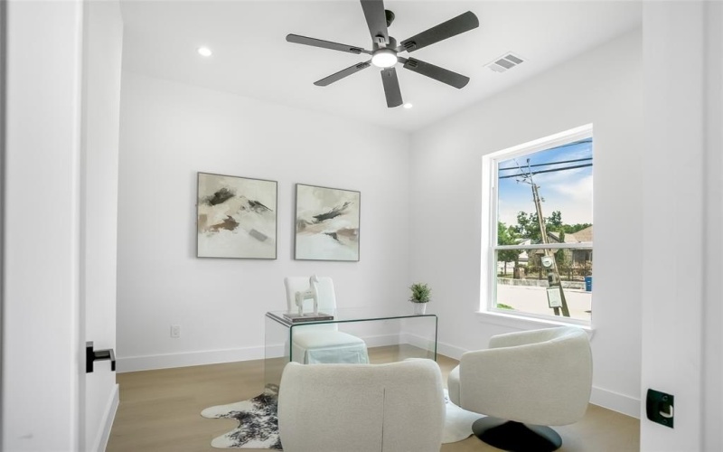 3629 Vilbig Road, Dallas, TX 75212, 4 Bedrooms Bedrooms, ,3 BathroomsBathrooms,Residential,For Sale,3629 Vilbig Road,0,21114370