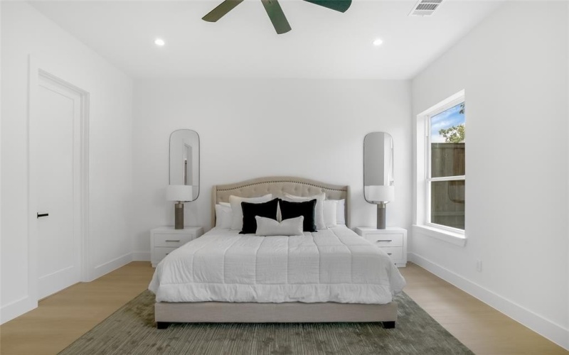 3629 Vilbig Road, Dallas, TX 75212, 4 Bedrooms Bedrooms, ,3 BathroomsBathrooms,Residential,For Sale,3629 Vilbig Road,0,21114370