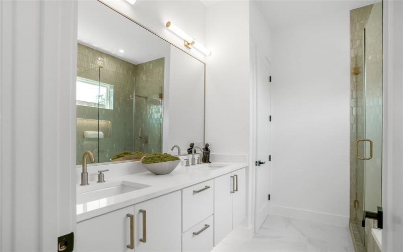 3629 Vilbig Road, Dallas, TX 75212, 4 Bedrooms Bedrooms, ,3 BathroomsBathrooms,Residential,For Sale,3629 Vilbig Road,0,21114370