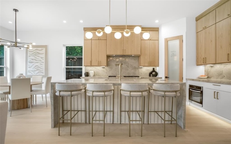 3629 Vilbig Road, Dallas, TX 75212, 4 Bedrooms Bedrooms, ,3 BathroomsBathrooms,Residential,For Sale,3629 Vilbig Road,0,21114370