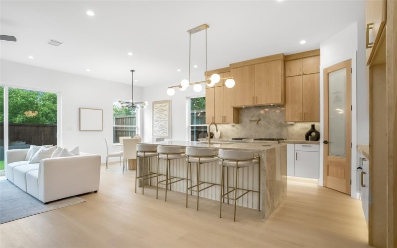 3629 Vilbig Road, Dallas, TX 75212, 4 Bedrooms Bedrooms, ,3 BathroomsBathrooms,Residential,For Sale,3629 Vilbig Road,0,21114370