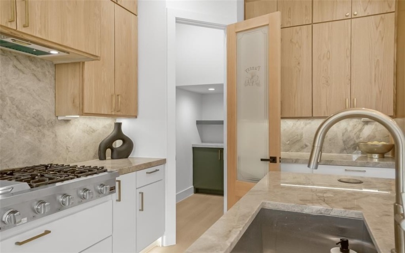 3629 Vilbig Road, Dallas, TX 75212, 4 Bedrooms Bedrooms, ,3 BathroomsBathrooms,Residential,For Sale,3629 Vilbig Road,0,21114370