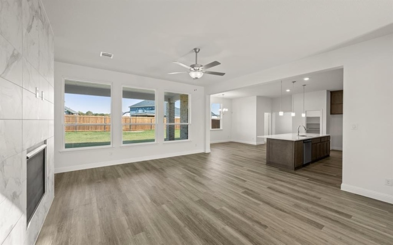 973 Reeves Drive, DeSoto, TX 75115, 5 Habitaciones Habitaciones , ,3 BañosBaños,Residential,En Venta,973 Reeves Drive,0,21114407