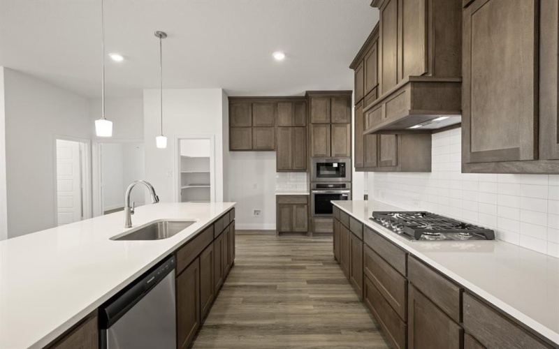 973 Reeves Drive, DeSoto, TX 75115, 5 Habitaciones Habitaciones , ,3 BañosBaños,Residential,En Venta,973 Reeves Drive,0,21114407