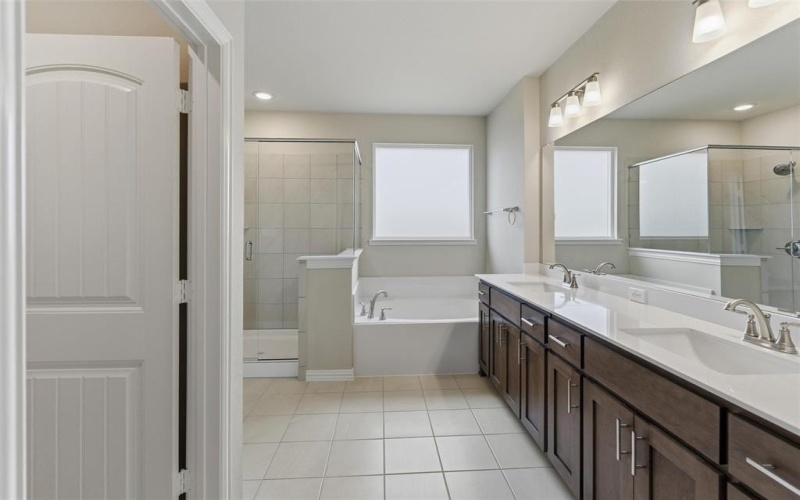 544 Waterford Park Boulevard, Weatherford, TX 76087, 3 Bedrooms Bedrooms, ,2 BathroomsBathrooms,Residential,For Sale,544 Waterford Park Boulevard,0,21114422