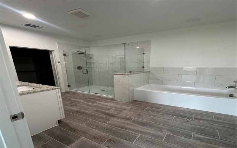 1402 Diceman Avenue, Dallas, TX 75203, 4 Habitaciones Habitaciones , ,3 BañosBaños,Residential,En Venta,1402 Diceman Avenue,0,21114491