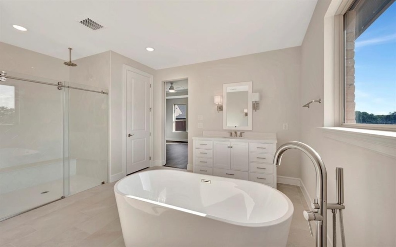 5667 Scotsman Trail, Arlington, TX 76017, 4 Bedrooms Bedrooms, ,3 BathroomsBathrooms,Residential,For Sale,5667 Scotsman Trail,0,21114493