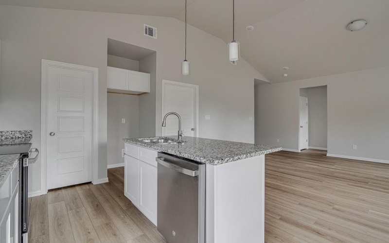 5032 Pinson Street, Fort Worth, TX 76105, 3 Habitaciones Habitaciones , ,2 BañosBaños,Residential,En Venta,5032 Pinson Street,0,21114517