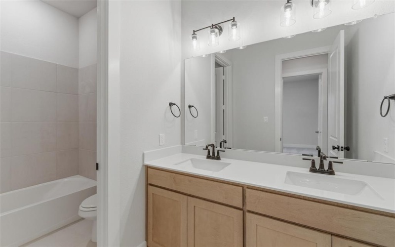 2212 Continent Court, Krum, TX 76249, 4 Habitaciones Habitaciones , ,3 BañosBaños,Residential,En Venta,2212 Continent Court,0,21114691