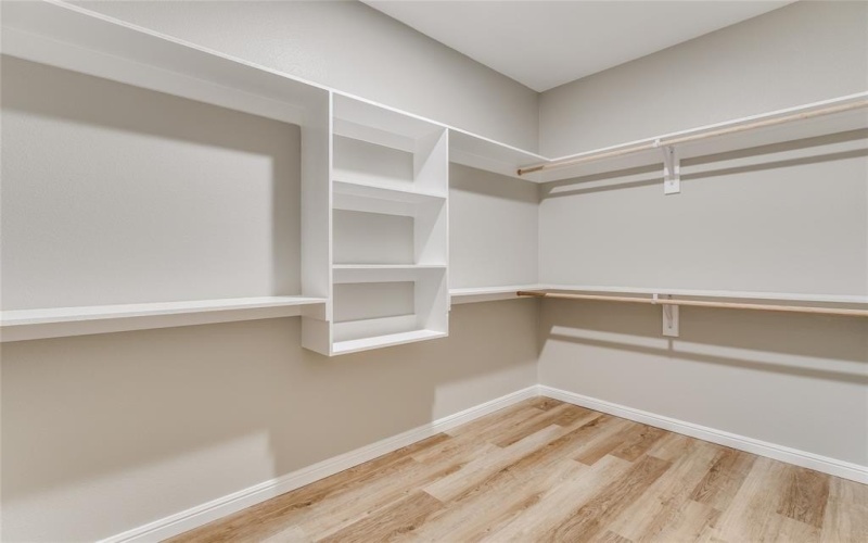 1616 Lindsey Street, Fort Worth, TX 76105, 4 Bedrooms Bedrooms, ,2 BathroomsBathrooms,Residential,For Sale,1616 Lindsey Street,0,21114901