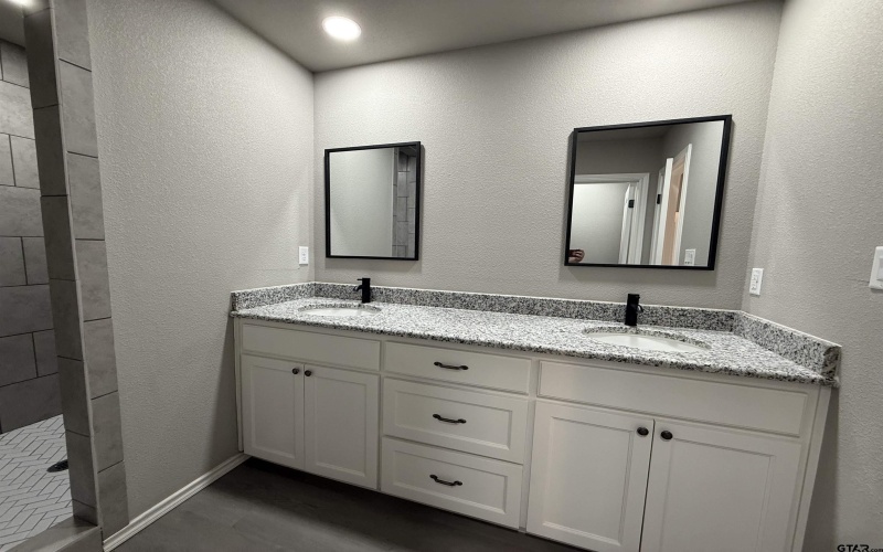 317 PR 6292, Mineola, TX 75773, 3 Bedrooms Bedrooms, ,2 BathroomsBathrooms,Residential,For Sale,317 PR 6292,0,25016774