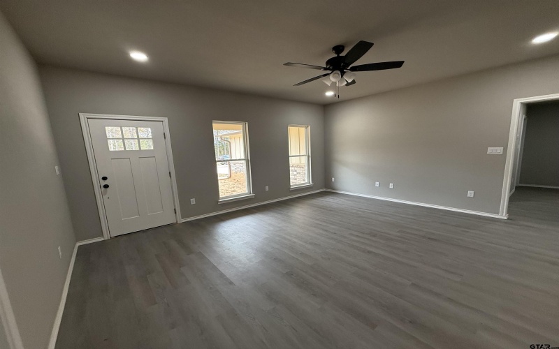 317 PR 6292, Mineola, TX 75773, 3 Bedrooms Bedrooms, ,2 BathroomsBathrooms,Residential,For Sale,317 PR 6292,0,25016774