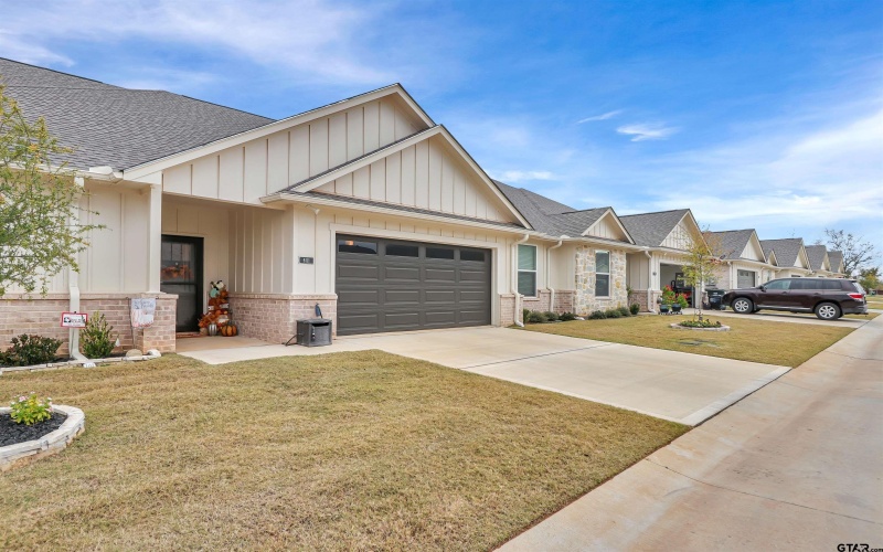 6111 Hamilton Meadows Way, Tyler, TX 75703, 2 Habitaciones Habitaciones , ,2 BañosBaños,Residential,En Venta,6111 Hamilton Meadows Way,0,25016797