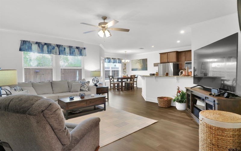 6111 Hamilton Meadows Way, Tyler, TX 75703, 2 Habitaciones Habitaciones , ,2 BañosBaños,Residential,En Venta,6111 Hamilton Meadows Way,0,25016797