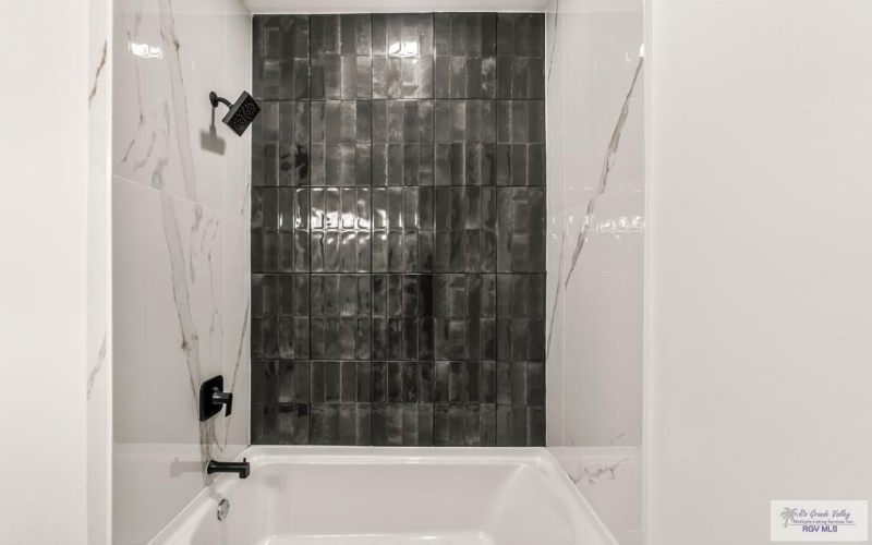 120 MARIGOLD DR, LOS FRESNOS, TX 78566, 3 Habitaciones Habitaciones , ,2 BañosBaños,Residential,En Venta,120 MARIGOLD DR,0,29768837