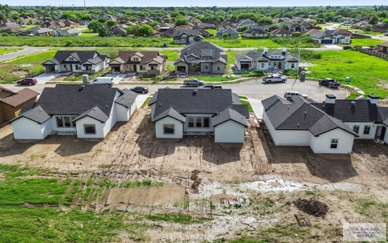 120 MARIGOLD DR, LOS FRESNOS, TX 78566, 3 Habitaciones Habitaciones , ,2 BañosBaños,Residential,En Venta,120 MARIGOLD DR,0,29768837