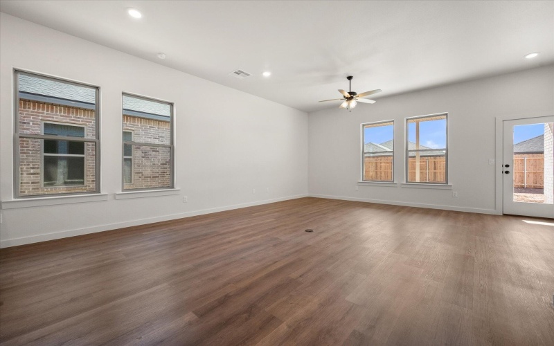 3011 138th Place, Lubbock, TX 79423, 3 Bedrooms Bedrooms, ,2 BathroomsBathrooms,Residential,For Sale,3011 138th Place,0,202563203