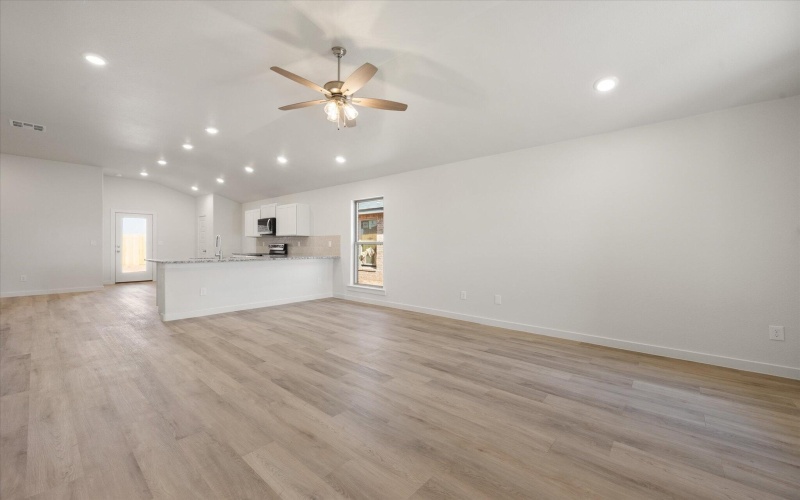 3104 138th Place, Lubbock, TX 79423, 3 Bedrooms Bedrooms, ,2 BathroomsBathrooms,Residential,For Sale,3104 138th Place,0,202563205