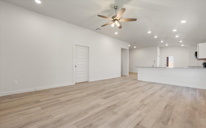 3104 138th Place, Lubbock, TX 79423, 3 Bedrooms Bedrooms, ,2 BathroomsBathrooms,Residential,For Sale,3104 138th Place,0,202563205