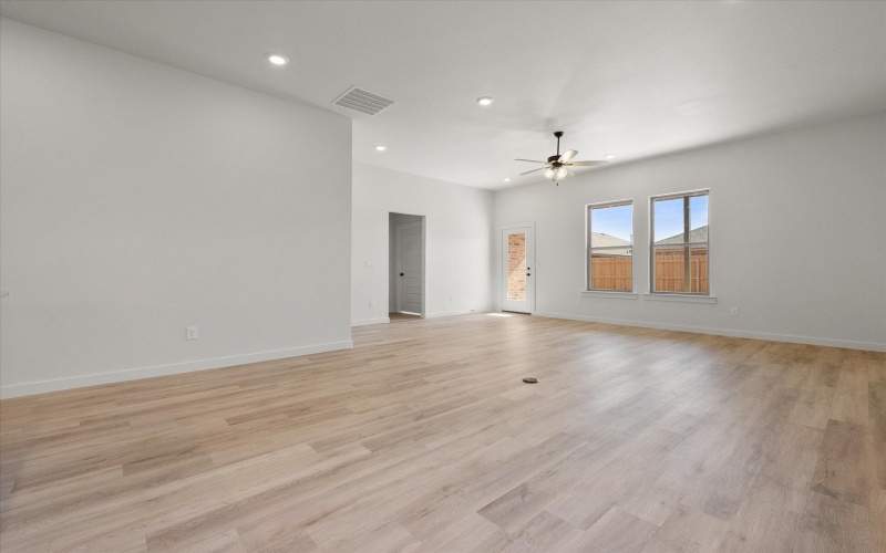 3017 138th Place, Lubbock, TX 79423, 3 Habitaciones Habitaciones , ,2 BañosBaños,Residential,En Venta,3017 138th Place,0,202563211