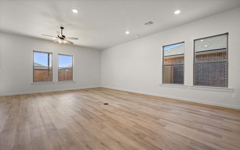 3017 138th Place, Lubbock, TX 79423, 3 Habitaciones Habitaciones , ,2 BañosBaños,Residential,En Venta,3017 138th Place,0,202563211