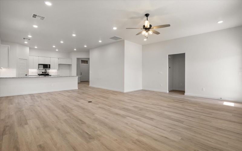 3017 138th Place, Lubbock, TX 79423, 3 Habitaciones Habitaciones , ,2 BañosBaños,Residential,En Venta,3017 138th Place,0,202563211