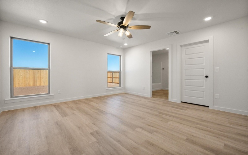 3020 138th Place, Lubbock, TX 79423, 3 Habitaciones Habitaciones , ,2 BañosBaños,Residential,En Venta,3020 138th Place,0,202563214