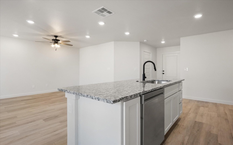 13901 Flint Avenue, Lubbock, TX 79423, 3 Habitaciones Habitaciones , ,2 BañosBaños,Residential,En Venta,13901 Flint Avenue,0,202563216