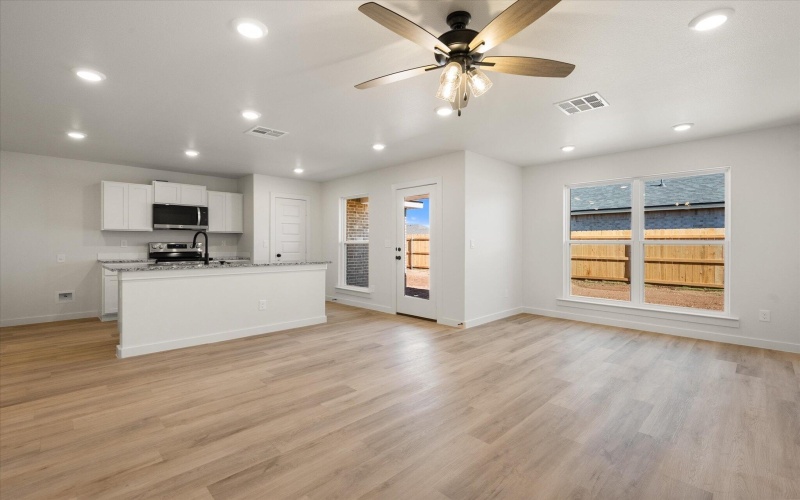 13901 Flint Avenue, Lubbock, TX 79423, 3 Habitaciones Habitaciones , ,2 BañosBaños,Residential,En Venta,13901 Flint Avenue,0,202563216