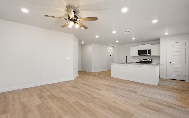 13901 Flint Avenue, Lubbock, TX 79423, 3 Habitaciones Habitaciones , ,2 BañosBaños,Residential,En Venta,13901 Flint Avenue,0,202563216