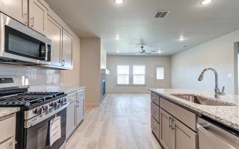 7029 25th Street, Lubbock, TX 79407, 4 Habitaciones Habitaciones , ,2 BañosBaños,Residential,En Venta,7029 25th Street,0,202563220