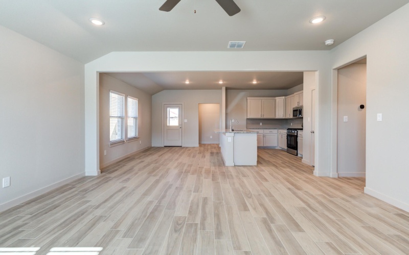 7030 25th Street, Lubbock, TX 79407, 3 Bedrooms Bedrooms, ,2 BathroomsBathrooms,Residential,For Sale,7030 25th Street,0,202563231