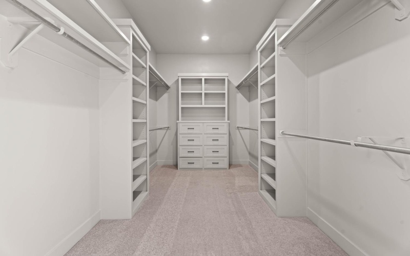 13808 Utica Avenue, Lubbock, TX 79424, 4 Bedrooms Bedrooms, ,3 BathroomsBathrooms,Residential,For Sale,13808 Utica Avenue,0,202563235