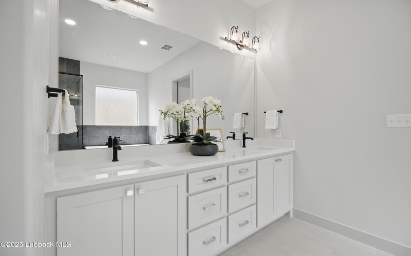 4614 138th Place, Lubbock, TX 79424, 4 Bedrooms Bedrooms, ,3 BathroomsBathrooms,Residential,For Sale,4614 138th Place,0,202563238