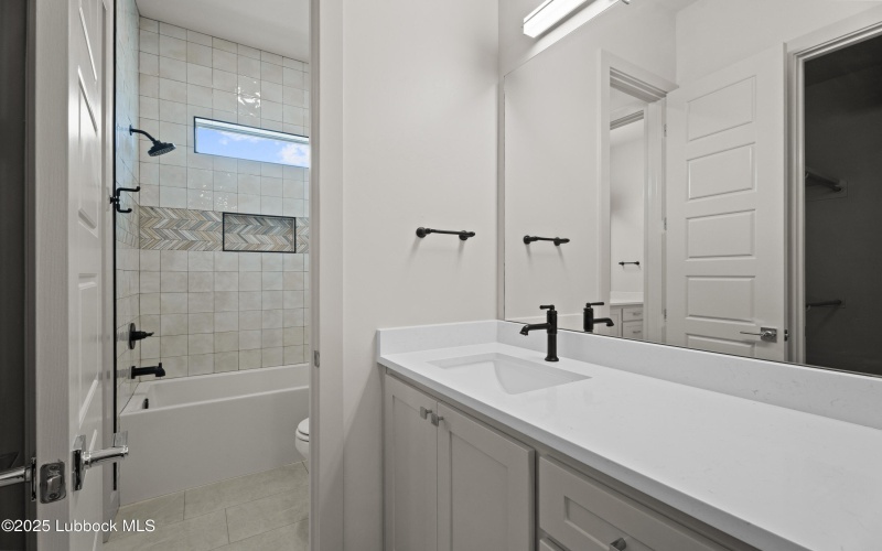 4614 138th Place, Lubbock, TX 79424, 4 Bedrooms Bedrooms, ,3 BathroomsBathrooms,Residential,For Sale,4614 138th Place,0,202563238