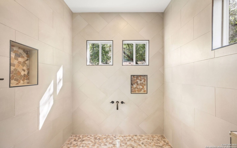 312 Skyline, Canyon Lake, TX 78133, 3 Bedrooms Bedrooms, ,2 BathroomsBathrooms,Residential,For Sale,312 Skyline,0,1923676