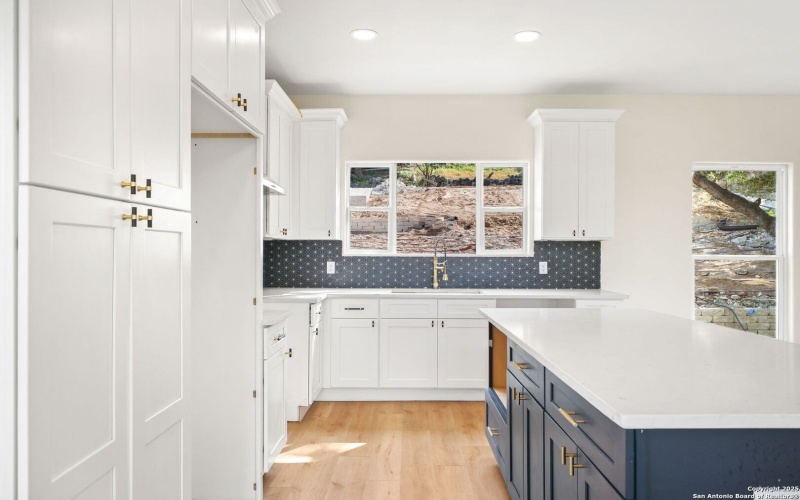 312 Skyline, Canyon Lake, TX 78133, 3 Bedrooms Bedrooms, ,2 BathroomsBathrooms,Residential,For Sale,312 Skyline,0,1923676