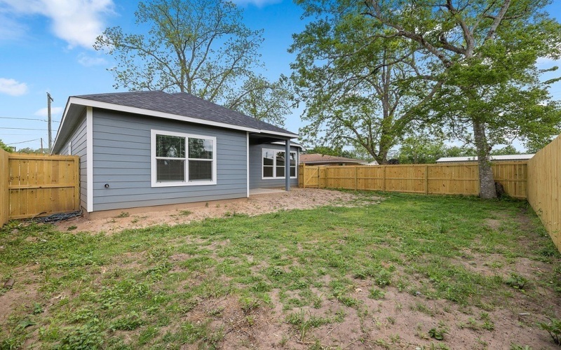 1005 Bonham Street, Columbus, TX 78934, 3 Bedrooms Bedrooms, ,2 BathroomsBathrooms,Residential,For Sale,1005 Bonham Street,0,150525