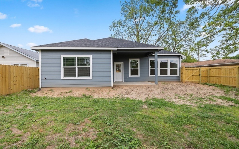 1005 Bonham Street, Columbus, TX 78934, 3 Bedrooms Bedrooms, ,2 BathroomsBathrooms,Residential,For Sale,1005 Bonham Street,0,150525