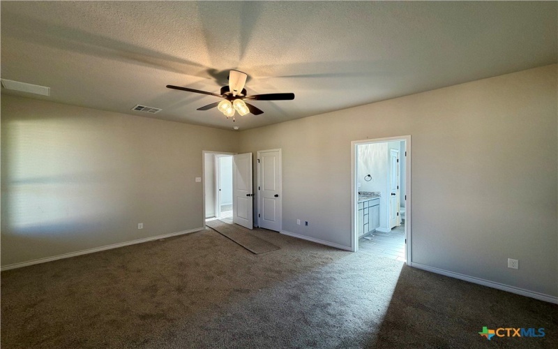 2576 Settlers Oak Drive, Belton, TX 76513, 5 Bedrooms Bedrooms, ,2 BathroomsBathrooms,Residential,For Sale,2576 Settlers Oak Drive,0,597002