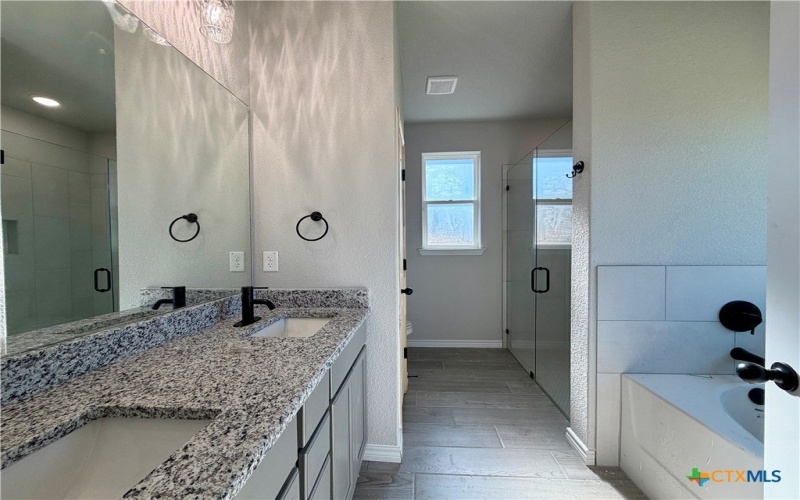 2576 Settlers Oak Drive, Belton, TX 76513, 5 Bedrooms Bedrooms, ,2 BathroomsBathrooms,Residential,For Sale,2576 Settlers Oak Drive,0,597002