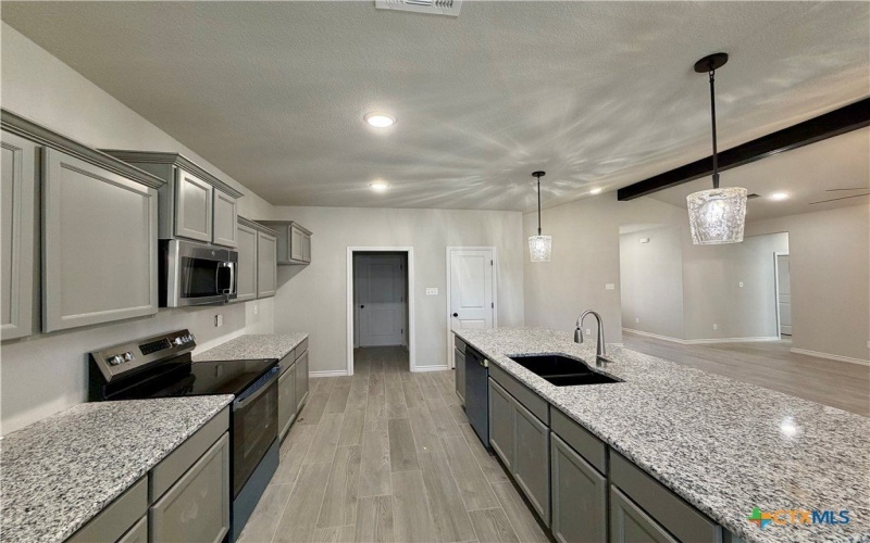 2576 Settlers Oak Drive, Belton, TX 76513, 5 Bedrooms Bedrooms, ,2 BathroomsBathrooms,Residential,For Sale,2576 Settlers Oak Drive,0,597002