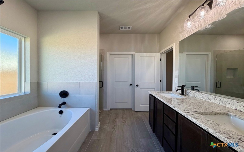 2566 Settlers Oak Drive, Belton, TX 76513, 4 Bedrooms Bedrooms, ,3 BathroomsBathrooms,Residential,For Sale,2566 Settlers Oak Drive,0,597621