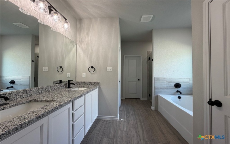 2570 Settlers Oak Drive, Belton, TX 76513, 3 Habitaciones Habitaciones , ,2 BañosBaños,Residential,En Venta,2570 Settlers Oak Drive,0,597625