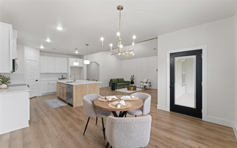 2104 Danner Street, Fort Worth, TX 76105, 4 Habitaciones Habitaciones , ,2 BañosBaños,Residential,En Venta,2104 Danner Street,0,20941377