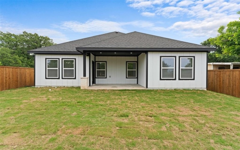 2104 Danner Street, Fort Worth, TX 76105, 4 Habitaciones Habitaciones , ,2 BañosBaños,Residential,En Venta,2104 Danner Street,0,20941377